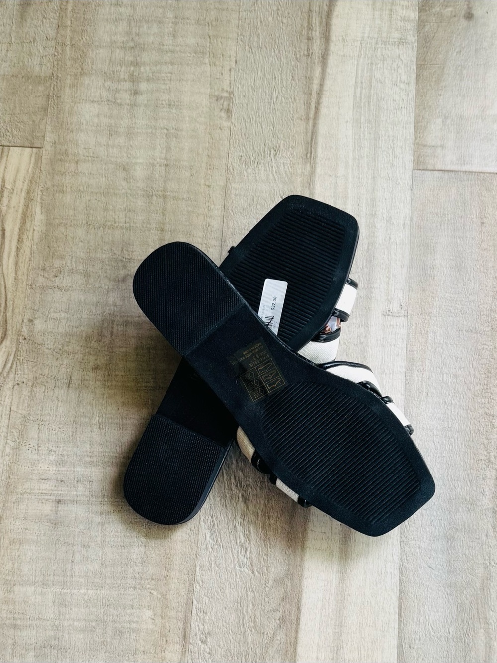 Women’s YOKI Essie Sandals - Picture 4 of 4